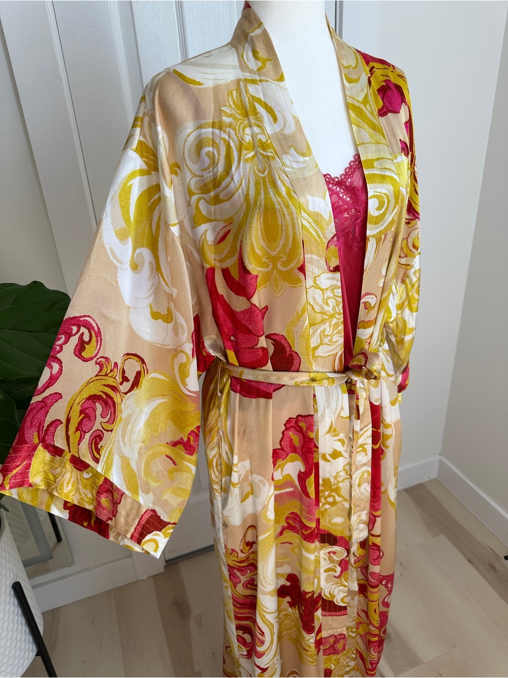 NWT SOMA Sensual 3PC 100% Silk Kimono Robe Cami Satin Pant Set Small S/M ($296)